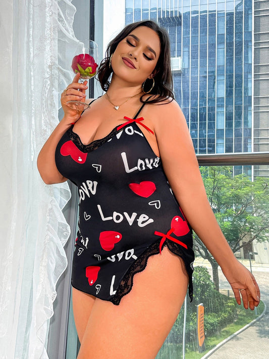 Piżama Erotyczna z Napisem "LOVE" i Sercami PLUS SIZE w Kolorze Czarnym