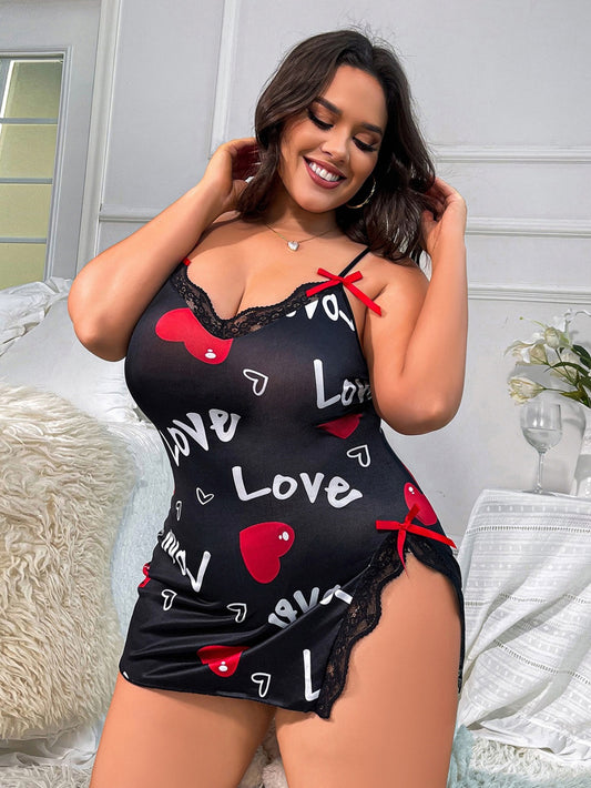 Piżama Erotyczna z Napisem "LOVE" i Sercami PLUS SIZE w Kolorze Czarnym